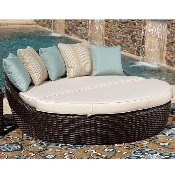 Cardiff Daybed by Sunset West