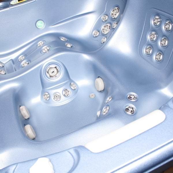 6-Seat Spa with Elite Options for Personalized Luxury